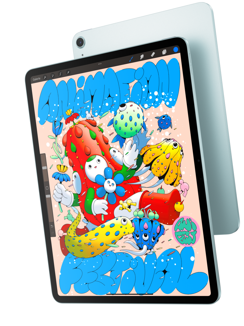 Vue avant, iPad Air 13 pouces sur lequel l’app Procreate est ouverte, dos à dos avec un iPad Air bleu