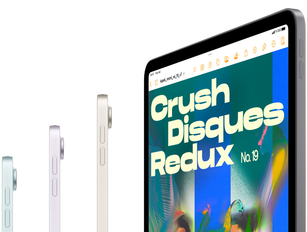 Üç adet iPad Air modelinin yandan görünümü, dördüncü bir iPad Air ekranında Apple TV Plus dizisi Silo gösteriliyor