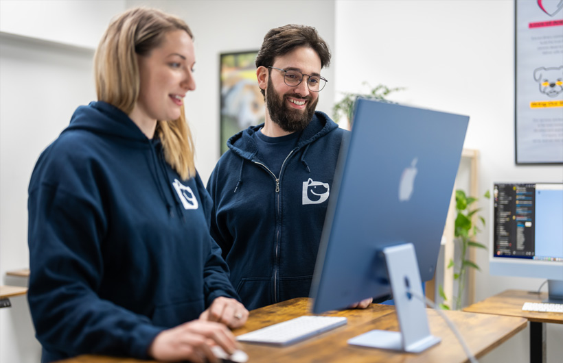Com o amplo ecrã do iMac, os gestores de operações podem ver rapidamente um plano do seu dia.