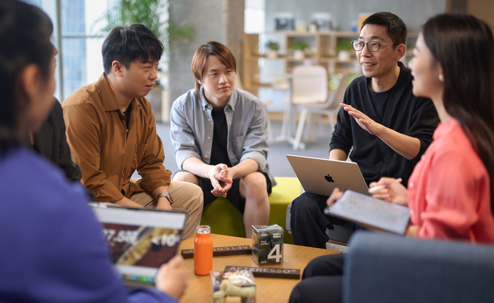 Ansatte på tvers av teamene til Saturnbird har tiltro til Apple-teknologien.