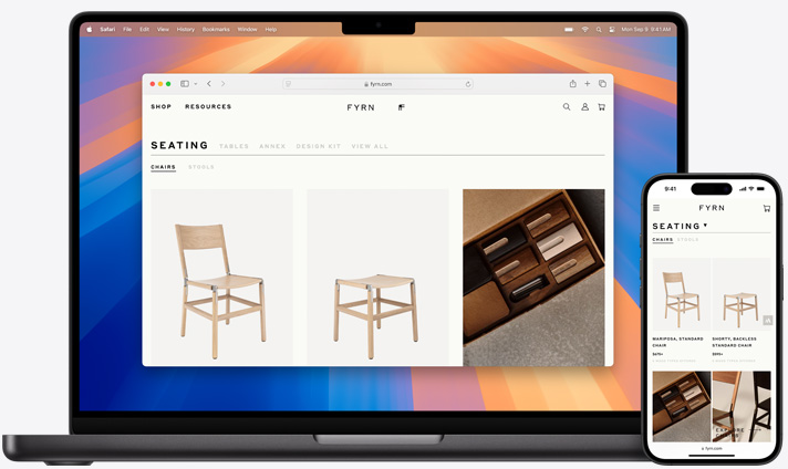 MacBook- og iPhone-skærme med den samme Safari-side åben på begge enheder